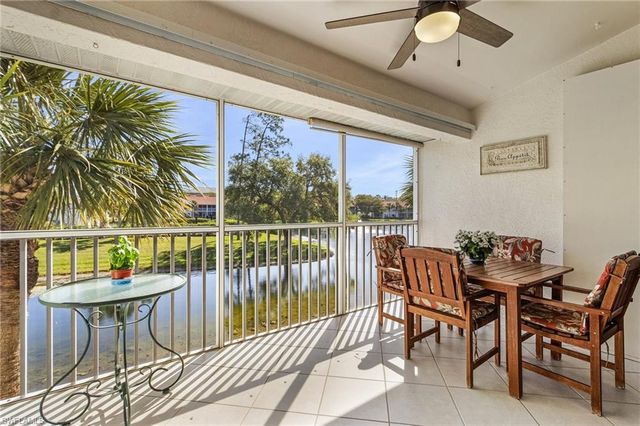 5010 Cedar Springs DR # 202, Naples, FL 34110