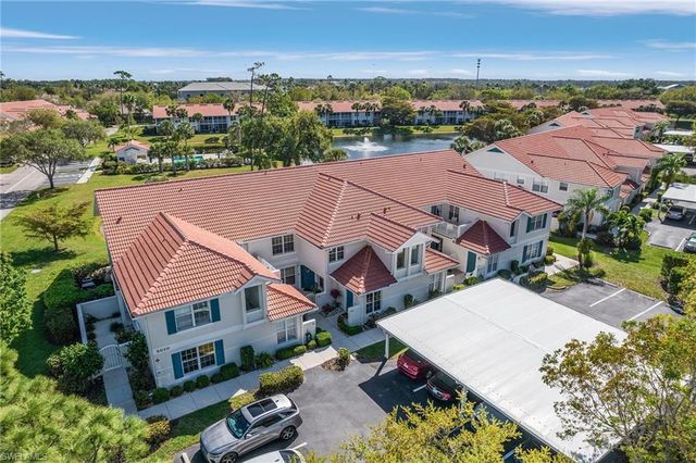 5010 Cedar Springs DR # 202, Naples, FL 34110