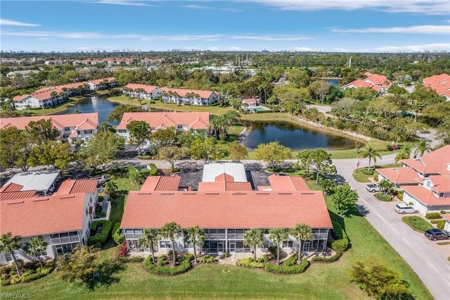 5010 Cedar Springs DR # 202, Naples, FL 34110