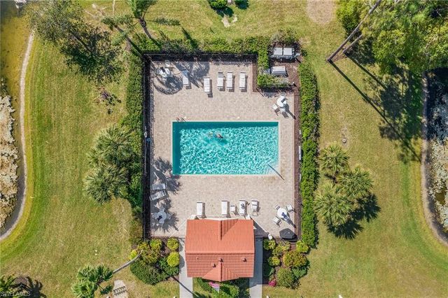5010 Cedar Springs DR # 202, Naples, FL 34110