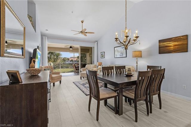 5010 Cedar Springs DR # 202, Naples, FL 34110