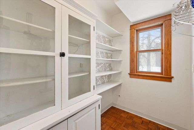 527 N Hartwell AVENUE, Waukesha, WI 53186