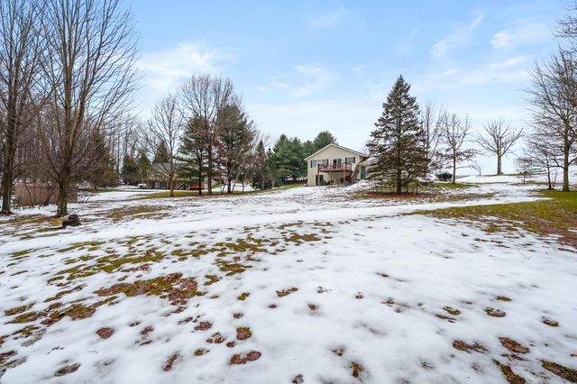 35485 County Road 665, Paw Paw, MI 49079