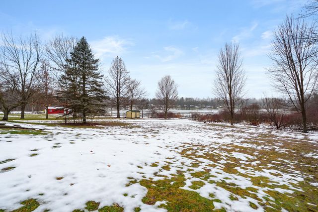 35485 County Road 665, Paw Paw, MI 49079