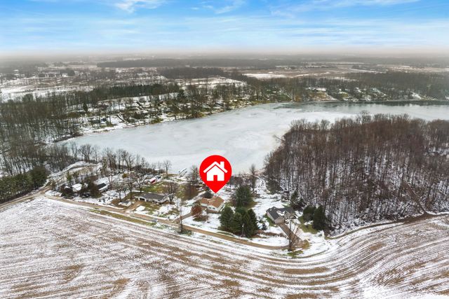 35485 County Road 665, Paw Paw, MI 49079