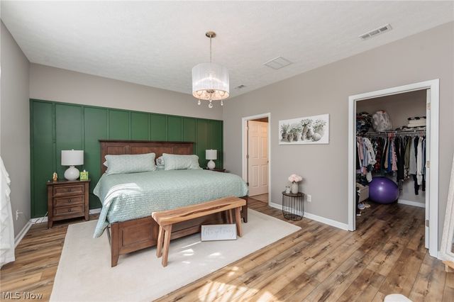 162 Kensington Way, Elyria, OH 44035