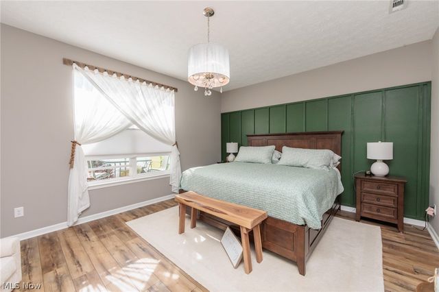 162 Kensington Way, Elyria, OH 44035