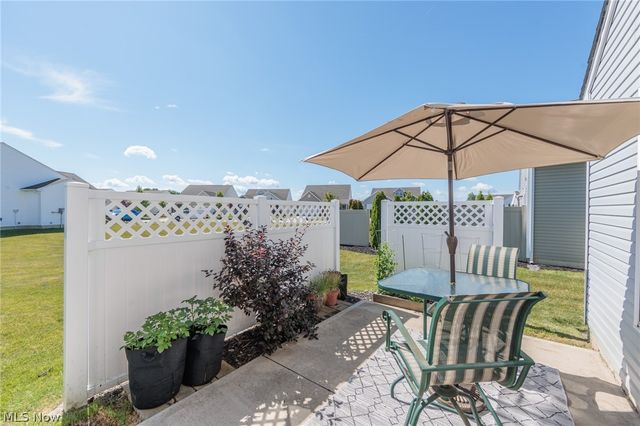 162 Kensington Way, Elyria, OH 44035
