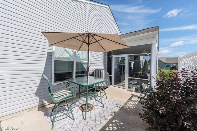 162 Kensington Way, Elyria, OH 44035