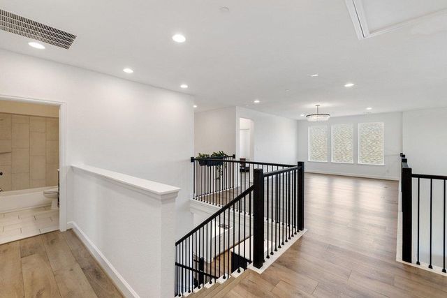6204 Sontag DR, Austin, TX 78738