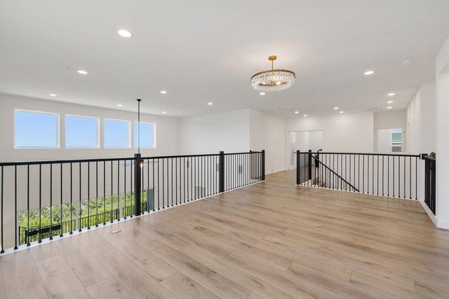 6204 Sontag DR, Austin, TX 78738