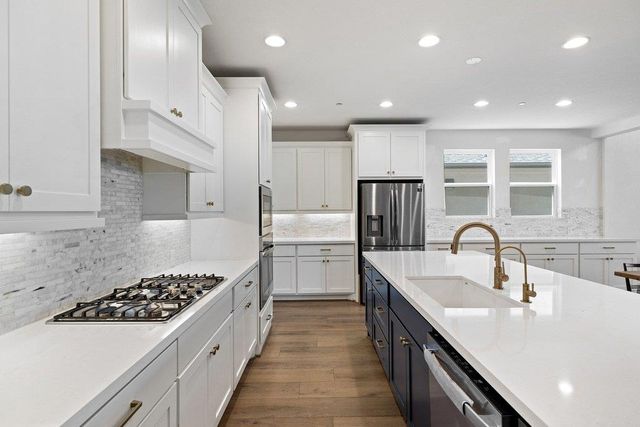 6204 Sontag DR, Austin, TX 78738
