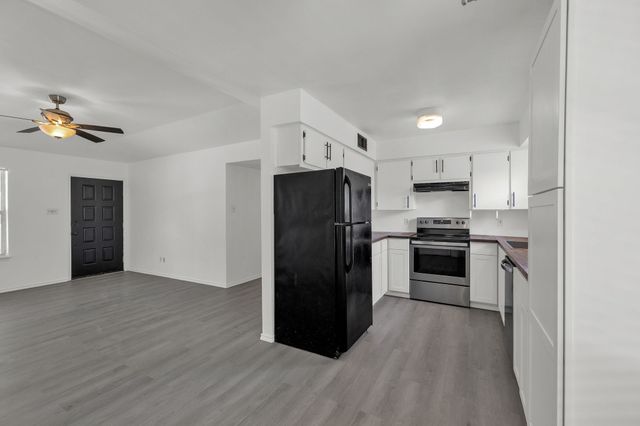 441 White Oak Lane, Burleson, TX 76028