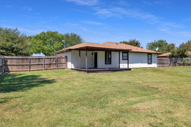 441 White Oak Lane, Burleson, TX 76028