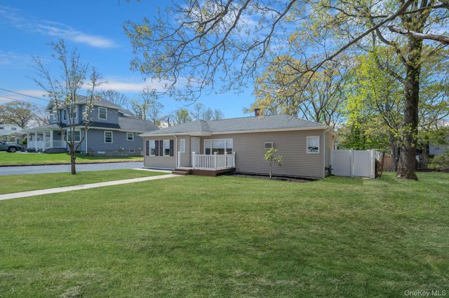 94 Rosemary Lane, Centereach, NY 11720