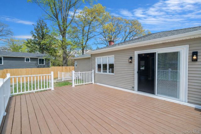 94 Rosemary Lane, Centereach, NY 11720