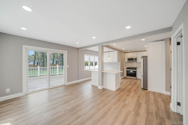 94 Rosemary Lane, Centereach, NY 11720