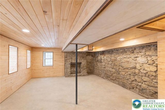 3401 Popular Drive, Lehigh Twp, PA 18067