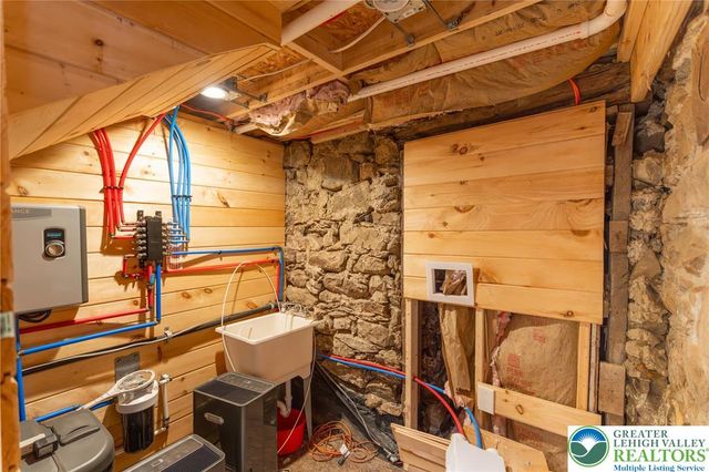 3401 Popular Drive, Lehigh Twp, PA 18067