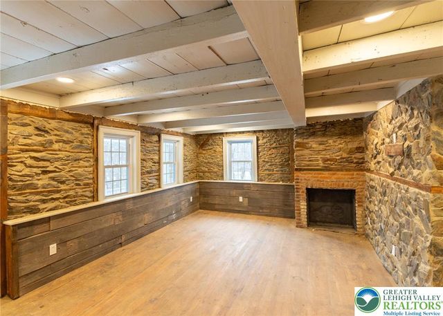 3401 Popular Drive, Lehigh Twp, PA 18067