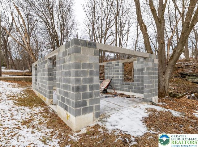 3401 Popular Drive, Lehigh Twp, PA 18067