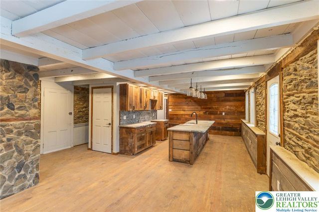 3401 Popular Drive, Lehigh Twp, PA 18067