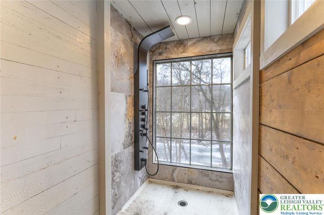 3401 Popular Drive, Lehigh Twp, PA 18067