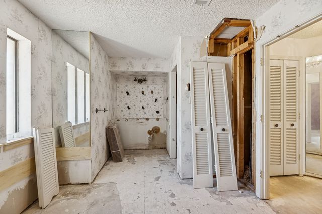 241 Simmons Road, Double Oak, TX 75077