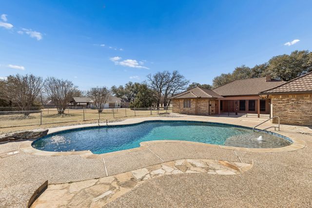 241 Simmons Road, Double Oak, TX 75077