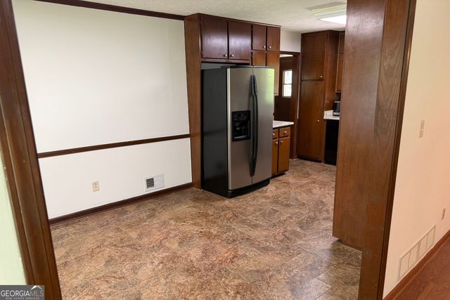 310 Sharon Drive, Fayetteville, GA 30214