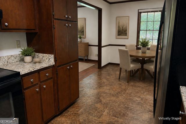 310 Sharon Drive, Fayetteville, GA 30214