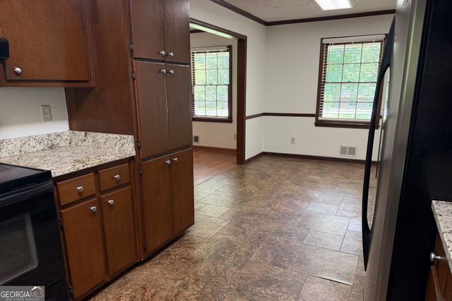 310 Sharon Drive, Fayetteville, GA 30214
