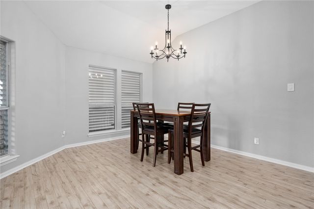 727 W Johnson Ave, Aransas Pass, TX 78336