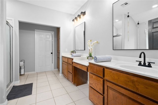 727 W Johnson Ave, Aransas Pass, TX 78336