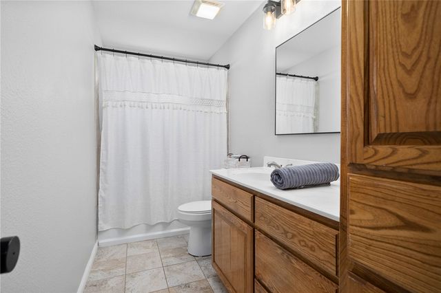 727 W Johnson Ave, Aransas Pass, TX 78336