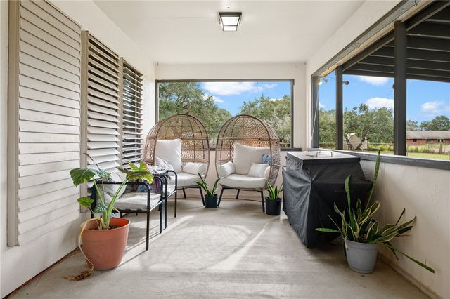 727 W Johnson Ave, Aransas Pass, TX 78336