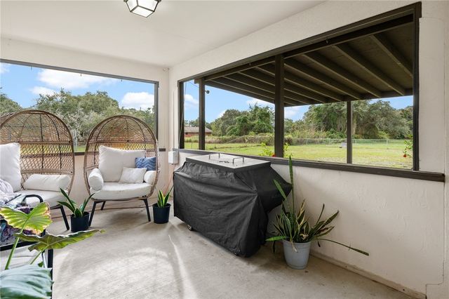 727 W Johnson Ave, Aransas Pass, TX 78336