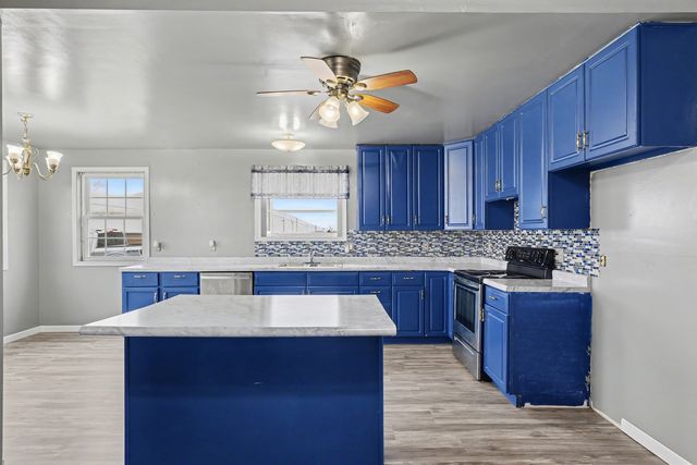 724 E 2600 North Road, Penfield, IL 61862