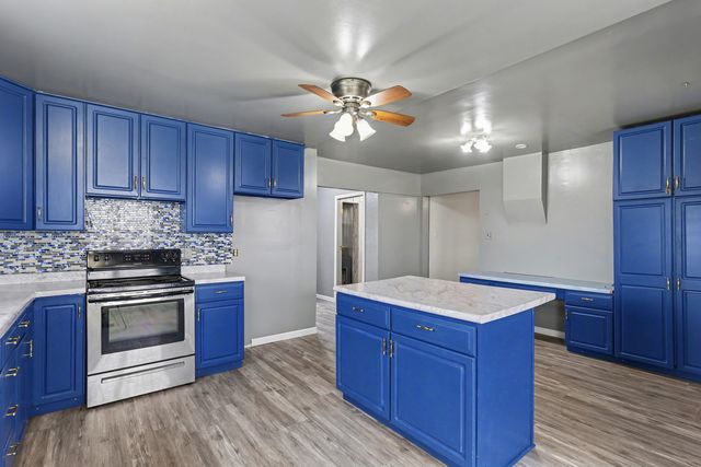 724 E 2600 North Road, Penfield, IL 61862