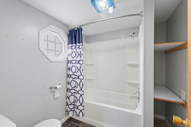 724 E 2600 North Road, Penfield, IL 61862