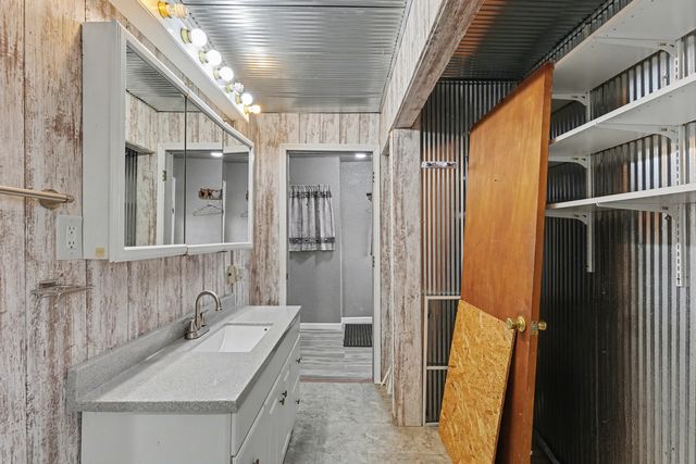 724 E 2600 North Road, Penfield, IL 61862