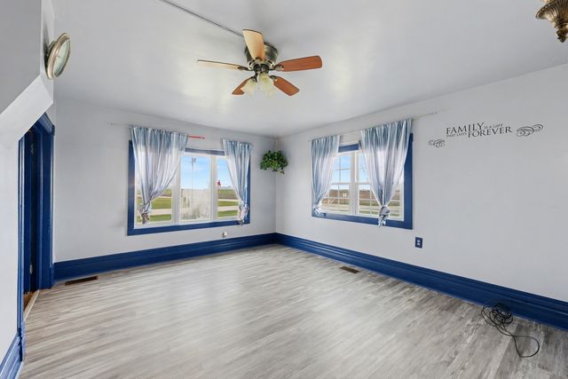 724 E 2600 North Road, Penfield, IL 61862