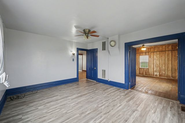 724 E 2600 North Road, Penfield, IL 61862