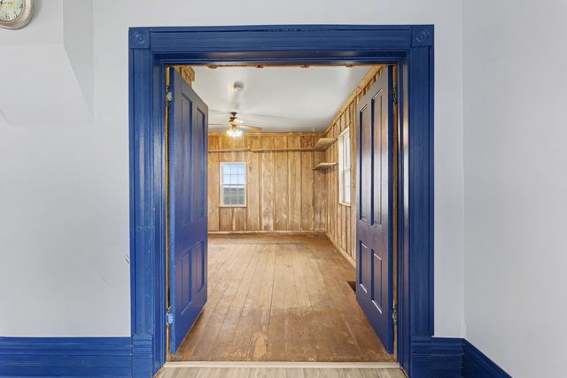 724 E 2600 North Road, Penfield, IL 61862