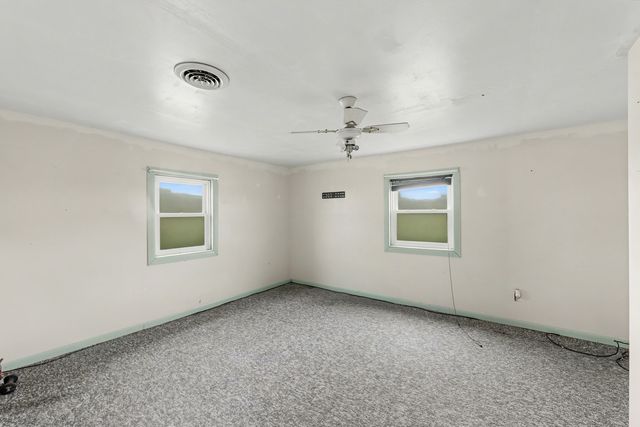 724 E 2600 North Road, Penfield, IL 61862