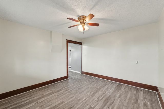 724 E 2600 North Road, Penfield, IL 61862