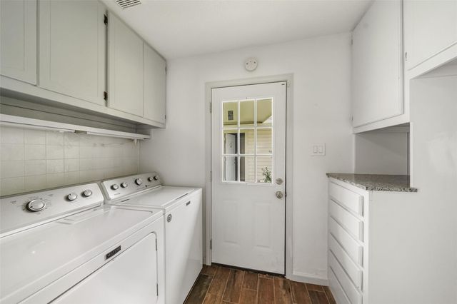 248 E Castle Harbour Drive, Friendswood, TX 77546