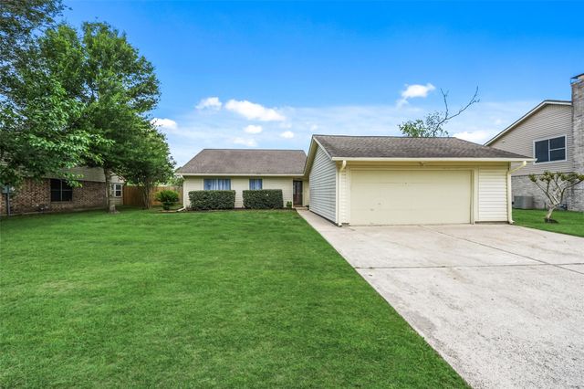 248 E Castle Harbour Drive, Friendswood, TX 77546