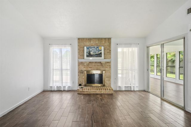 248 E Castle Harbour Drive, Friendswood, TX 77546