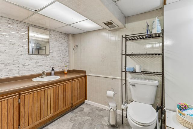 4517 Wakonda Parkway, Des Moines, IA 50315